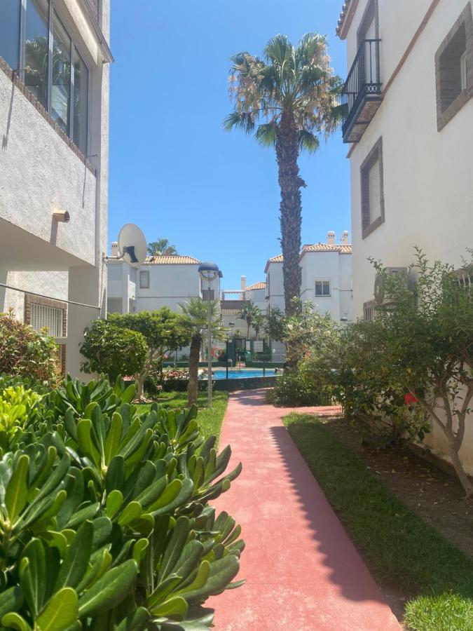 Apartamento Duplex Ático, primera línea de playa Torrox Esterno foto