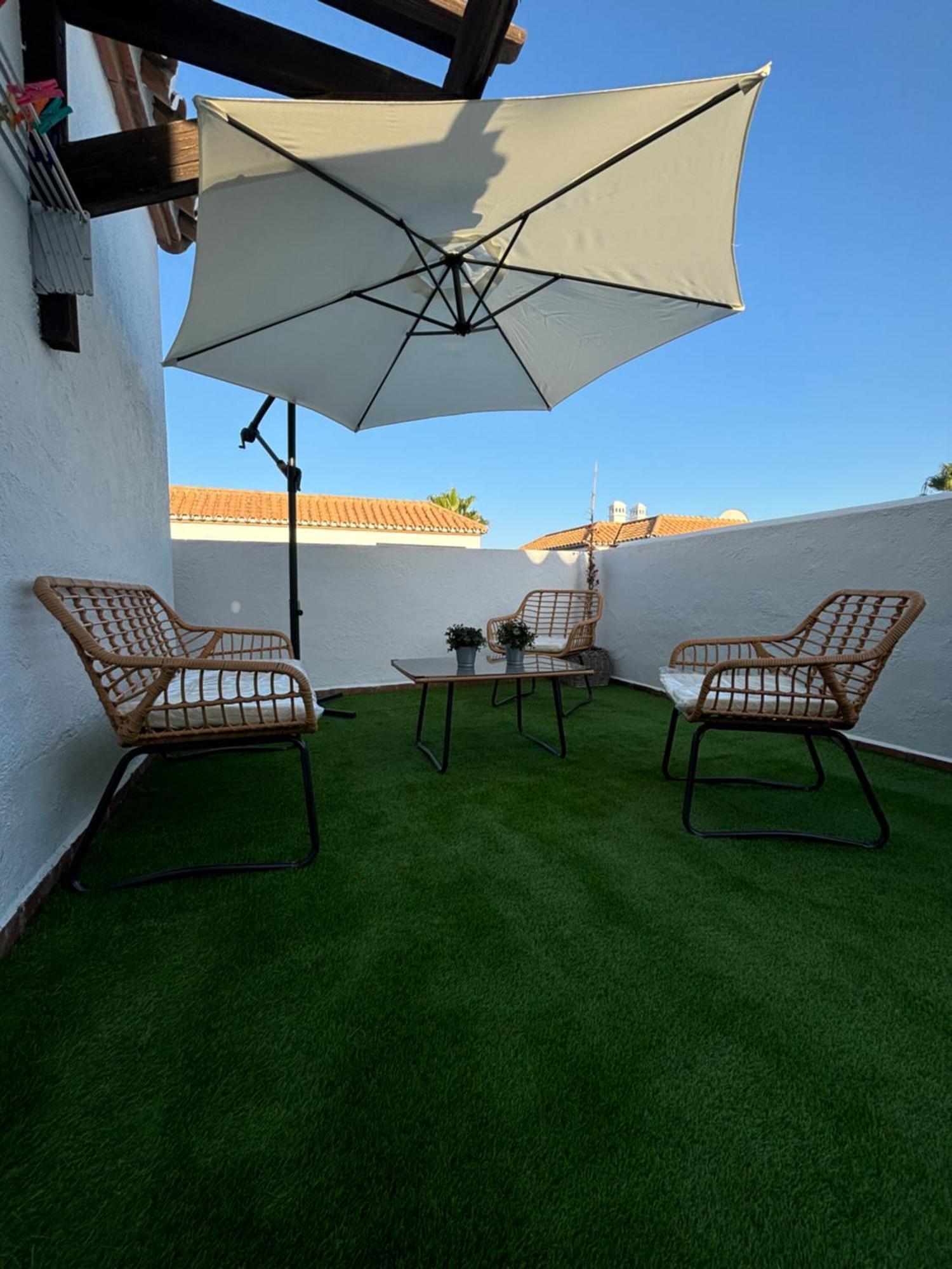 Apartamento Duplex Ático, primera línea de playa Torrox Esterno foto